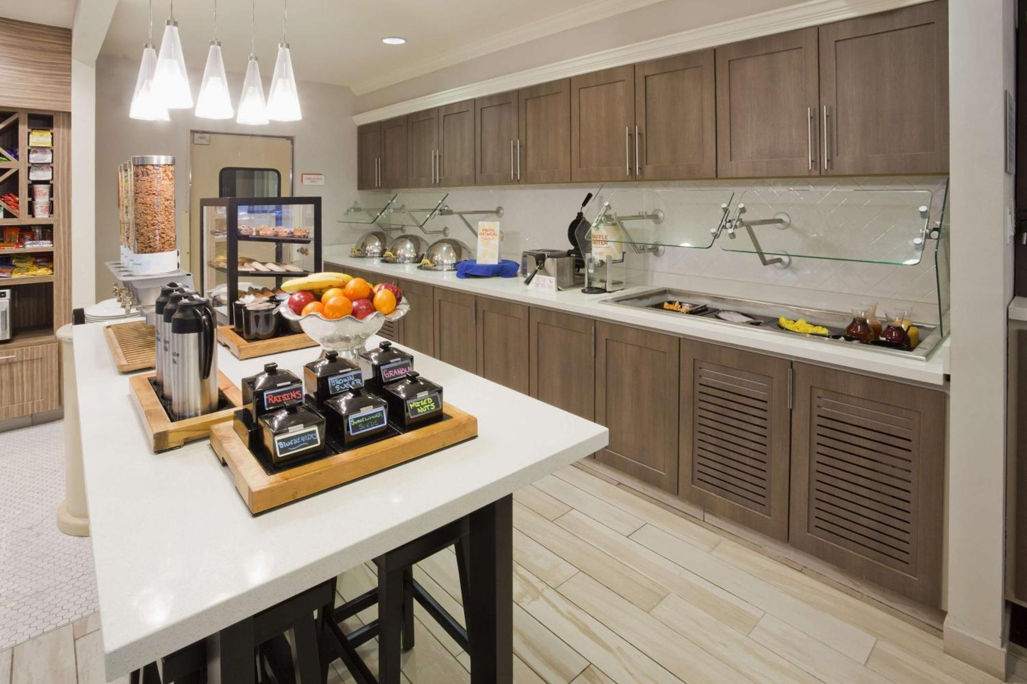 Hilton Garden Inn Minneapolis איגן מראה חיצוני תמונה